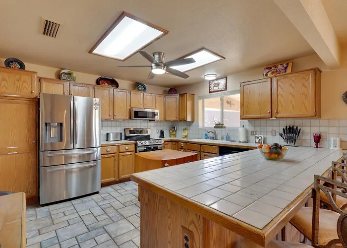 Furnished Patio, Grill & Views: Havasu Holiday home *