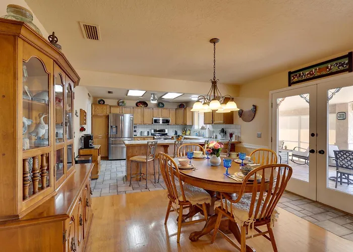 Furnished Patio, Grill & Views: Havasu Holiday home