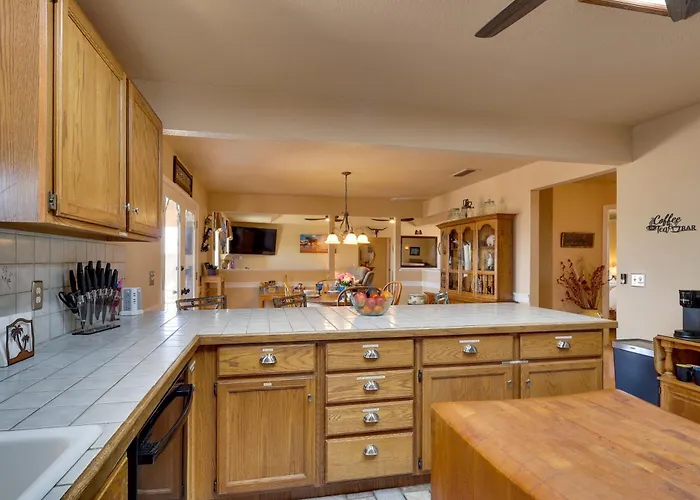 Furnished Patio, Grill & Views: Havasu Holiday home *